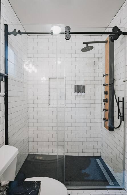 Gorgeous Upstairs Studio With Patio And Laundry Chico Exteriér fotografie